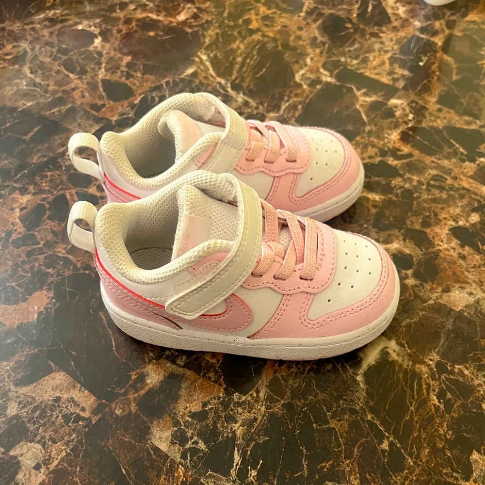 6c Nike toddler sneakers